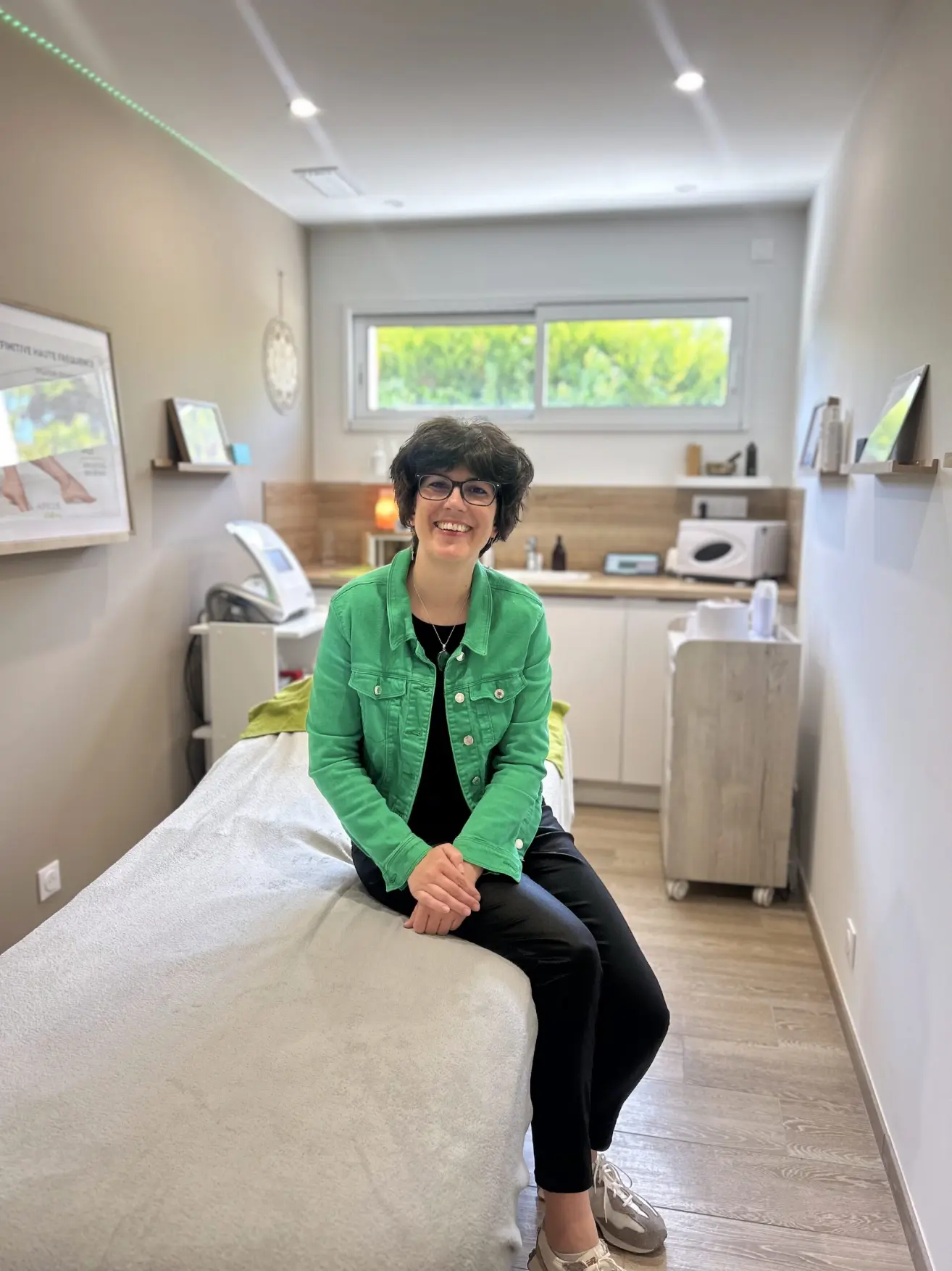 Émilie, praticienne en hypnose à Angers dans son cabinet